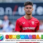 Mees Hilgers Tak Masuk Skuad Twente untuk Lawan Nice di Liga Europa