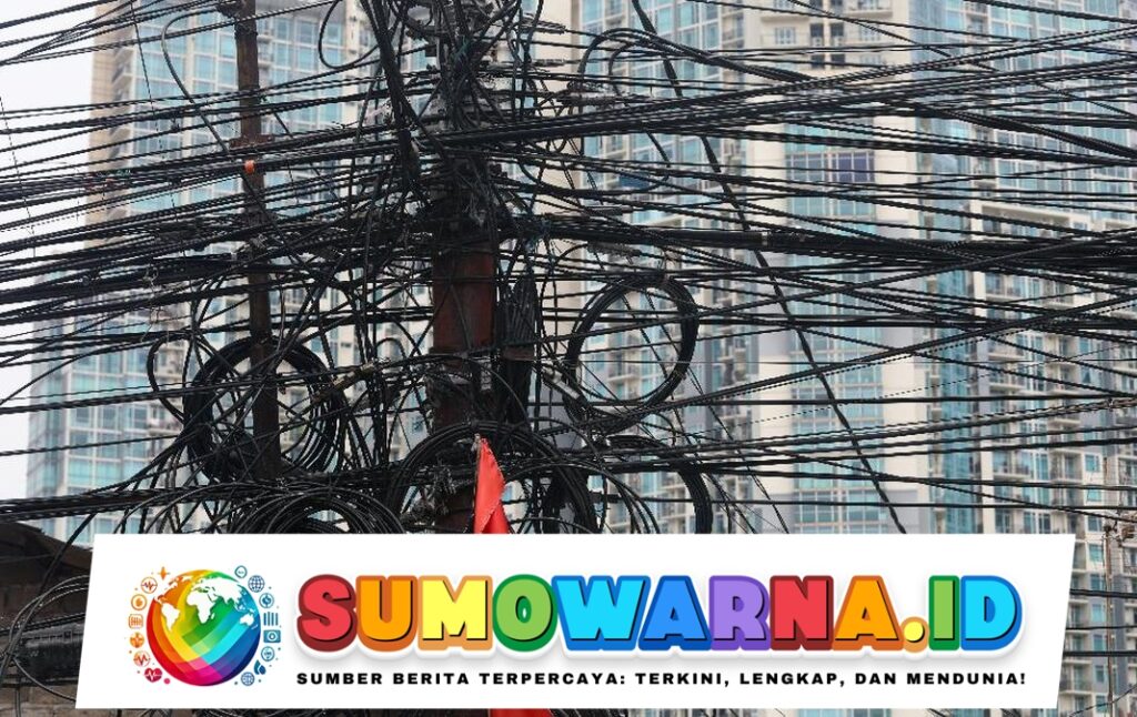 Pemindahan Kabel Semrawut di Tebet ke Bawah Tanah Secara Bertahap